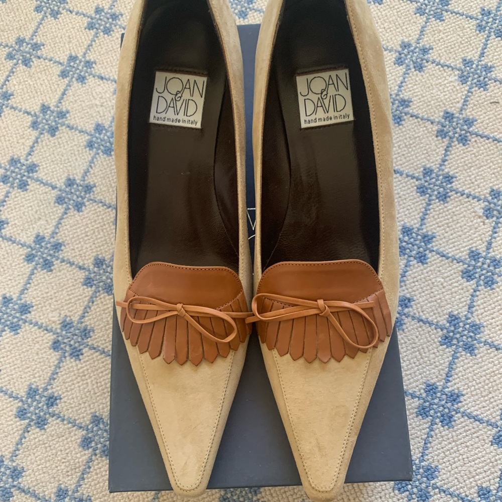 Joan & David Suede and leather little heels. Size 8